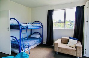 4 bedrooms, WiFi, bed sheets