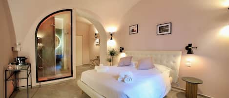 Deluxe Double Room, Balcony, City View