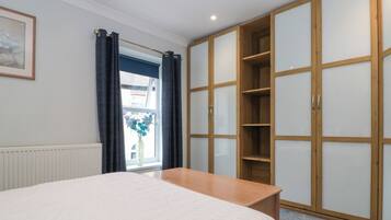 2 bedrooms, individually decorated, individually furnished, free WiFi