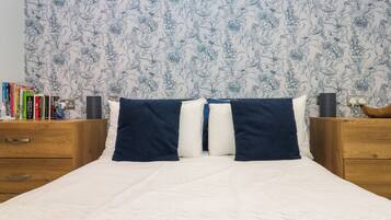 2 bedrooms, individually decorated, individually furnished, free WiFi