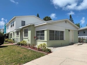 Exterior - Steps to the ⭐ Beach, Short Walk to the Village (Siesta Key)