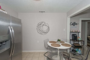 House, Multiple Beds, Patio, Garden View (Brunswick Bungalow) | Interior