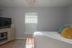 House, Multiple Beds, Patio, Garden View (Brunswick Bungalow) | 3 bedrooms, individually decorated, individually furnished, bed sheets