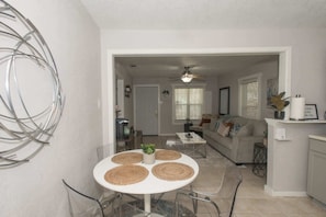 House, Multiple Beds, Patio, Garden View (Brunswick Bungalow) | Interior