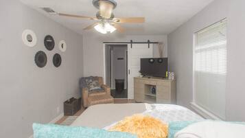 House, Multiple Beds, Patio, Garden View (Brunswick Bungalow) | 3 bedrooms, individually decorated, individually furnished, bed sheets