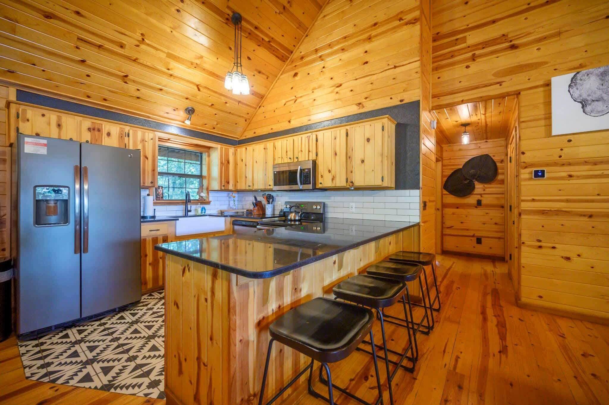 Cabin, Multiple Beds, Hot Tub, Mountain View (Kalo Cabin) | Private kitchen | Fridge, microwave, oven, stovetop