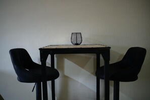 Dining - Aki Banda Suites (Willemstad)