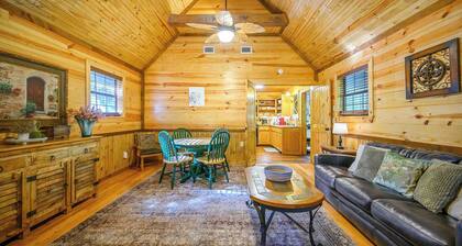 Sunset Ridge Cozy Cabin for 6