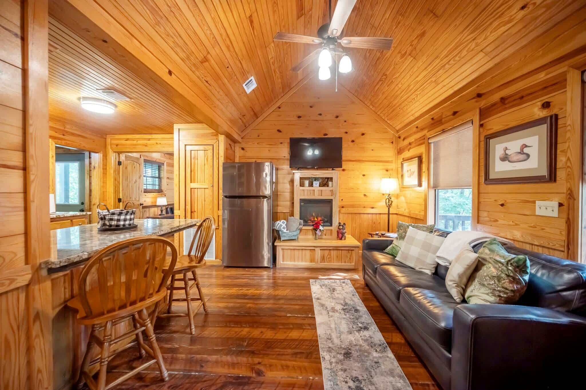 Cabin, Multiple Beds, Hot Tub (Sunset Ridge) | Living area | 42-inch flat-screen TV with digital channels, fireplace