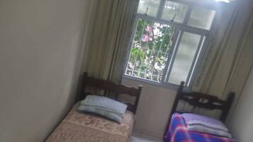 4 quartos, Wi-Fi de cortesia, roupa de cama