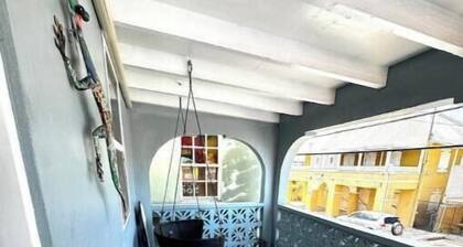 Walk to beach! Sweet Tart on King-“Coconut” 2BR