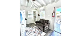 Walk to the beach! Sweet Tart on King“Guava” 2BR