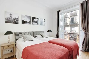 2 bedrooms, desk, iron/ironing board, free WiFi