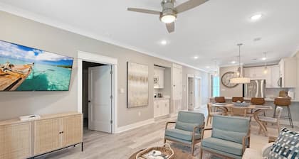 Upstairs Newly Built Condo at Diamondhead Country Club - Walk to the Clubhouse