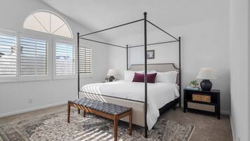 5 slaapkamers, een strijkplank/strijkijzer, reisbedje, gratis wifi