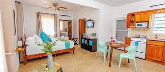 Hidden Cottage Turquoise-Shoal Bay East 5 minutes drive