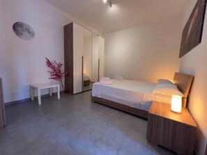 1 bedroom, iron/ironing board, WiFi, bed sheets - The House of Falling Stars (Lazio)