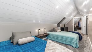 5 bedrooms, iron/ironing board, WiFi, bed sheets