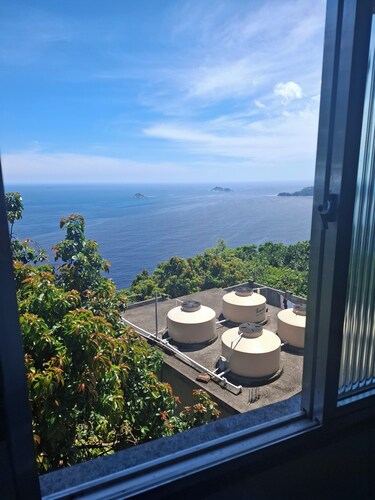 House with Panoramic Ocean View