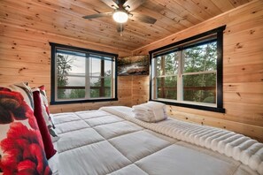 4 soverom, skrivebord, strykejern/-brett og wi-fi (inkludert)