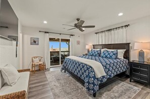 3 bedrooms, Internet, bed sheets - Cedar Creek Serentity Shores Lake house (Tool)