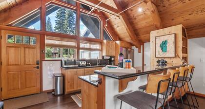 4BR Tahoe Cabin w/ Hot Tub, BBQ & Ping Pong Next to Lake & Paige Meadows Trails