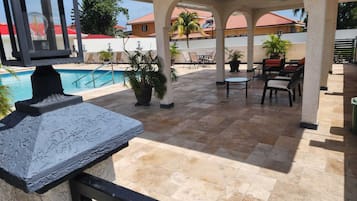 Outdoor pool, open 7:00 AM to 7:00 PM, free cabanas, sun loungers