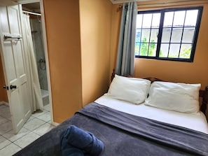 Standard Apartment, 1 Double Bed, Kitchen, Courtyard View | Iron/ironing board, free WiFi, bed sheets