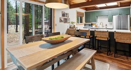 Newly renovated cozy cabin in charming Black Butte Ranch