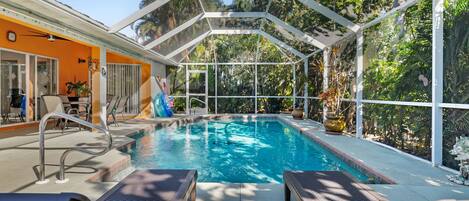 Outdoor pool, a heated pool