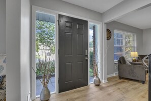 Interior - Columbus Central Cottage (Columbus)