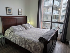 1 chambre, fer et planche à repasser, Wi-Fi gratuit, draps fournis