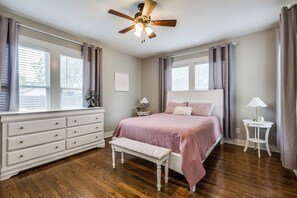 3 habitaciones, tabla de planchar con plancha y acceso a internet