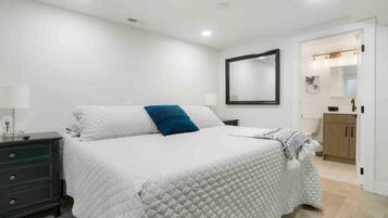 5 Schlafzimmer, Bügeleisen/Bügelbrett, Reisekinderbett, WLAN