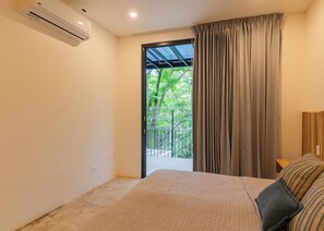 2 bedrooms, in-room safe, travel cot, WiFi