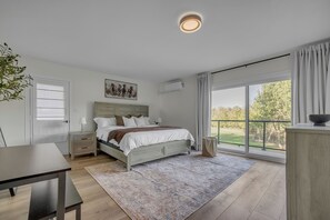 5 habitaciones, tabla de planchar con plancha, wifi y ropa de cama