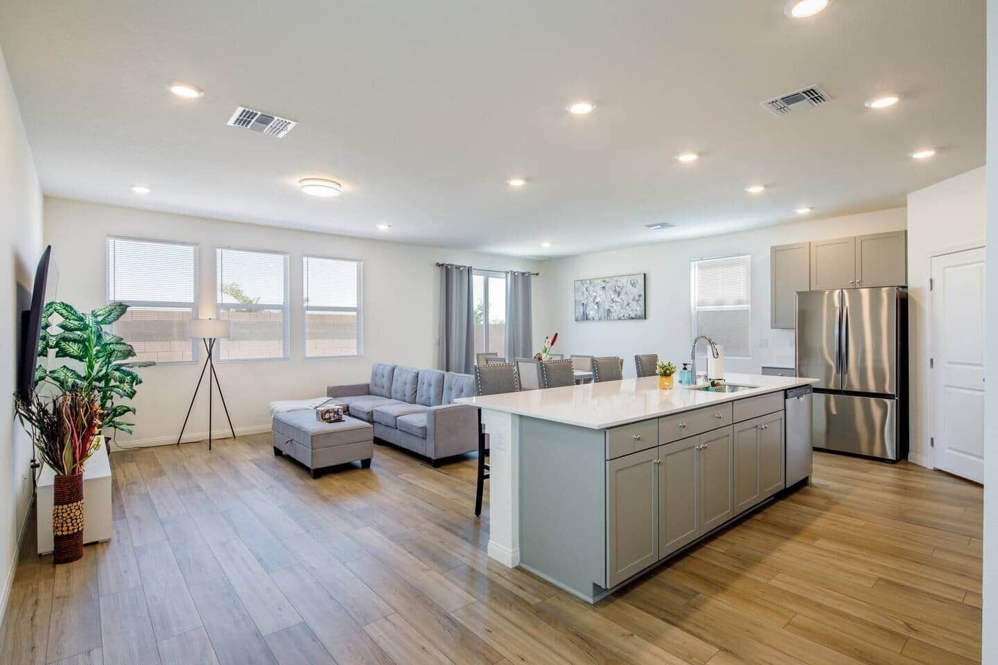 المنشأة من الداخل