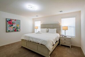 3 chambres, fer et planche à repasser, accès au Wi-Fi (inclus)