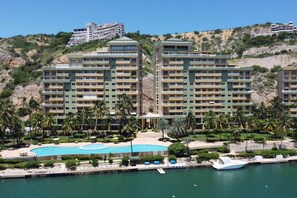 Exterior - Premium Lecheria | Oceanfront, Pool, and Relaxation (Lecheria)