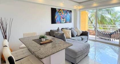 Premium Lecheria | Oceanfront, Pool, and Relaxation