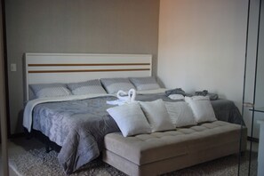 Deluxe Studio Suite, Balcony, Garden View