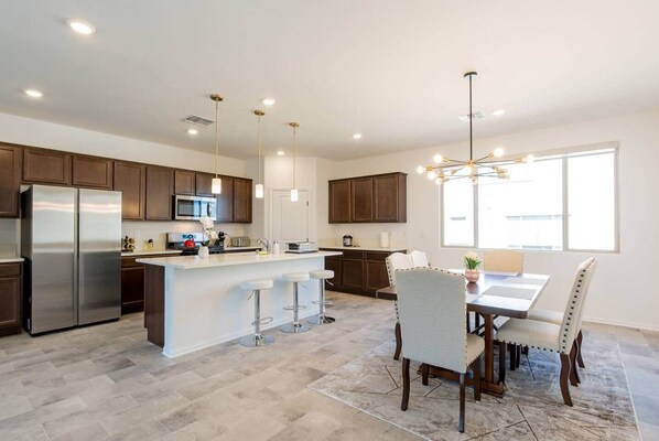 Dining - New Modern LUX Home 5BR Sofa Bed (Spring Valley)