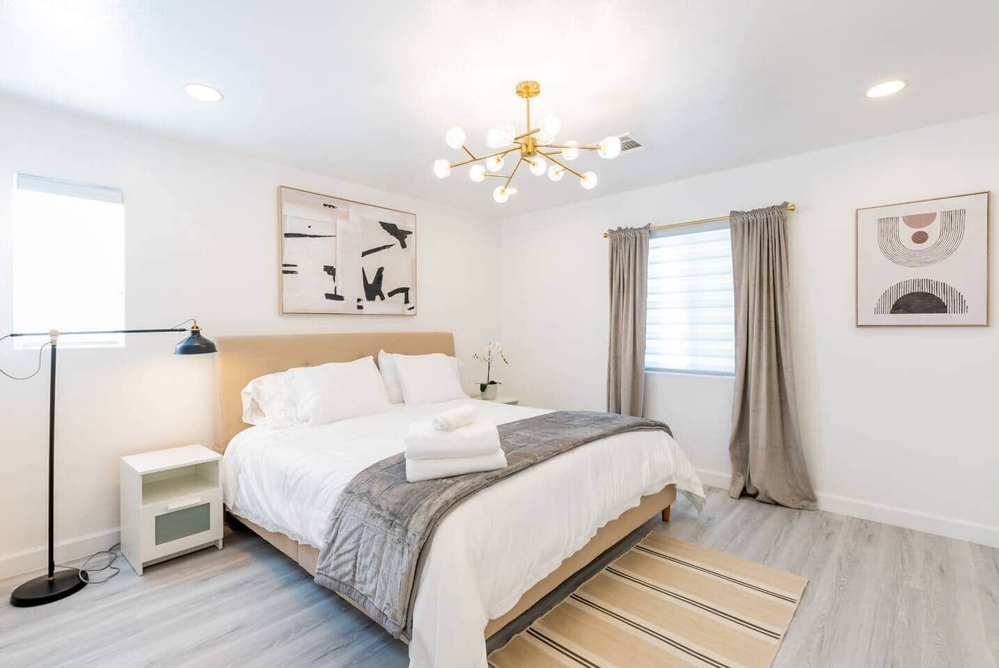 3 bedrooms, iron/ironing board, WiFi, bed sheets