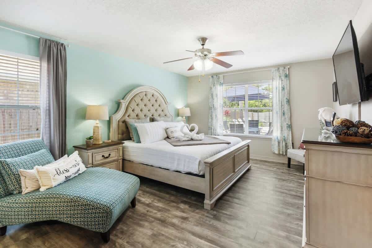 4 bedrooms, iron/ironing board, travel cot, free WiFi