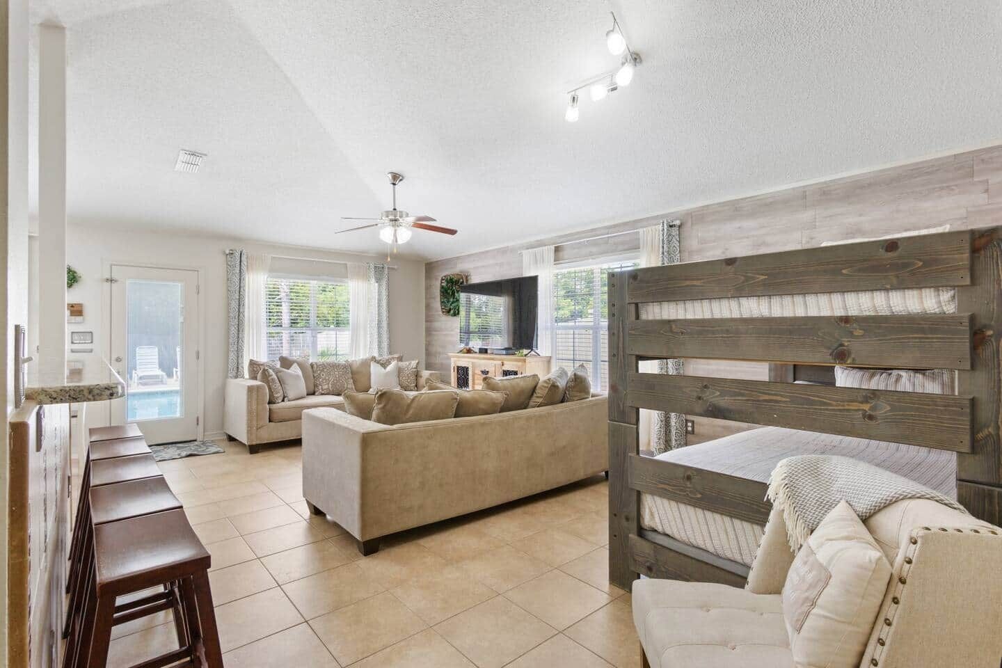 Smart TV, DVD player, books