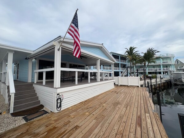 Exterior - 3/2 home in beautiful Key Largo with private 40' boat dock. (Key Largo)