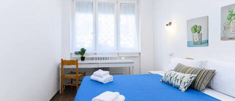 1 chambre, bureau, fer et planche Ă repasser, Wi-Fi gratuit