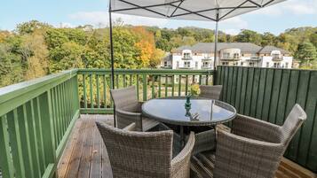 Cottage | Outdoor dining