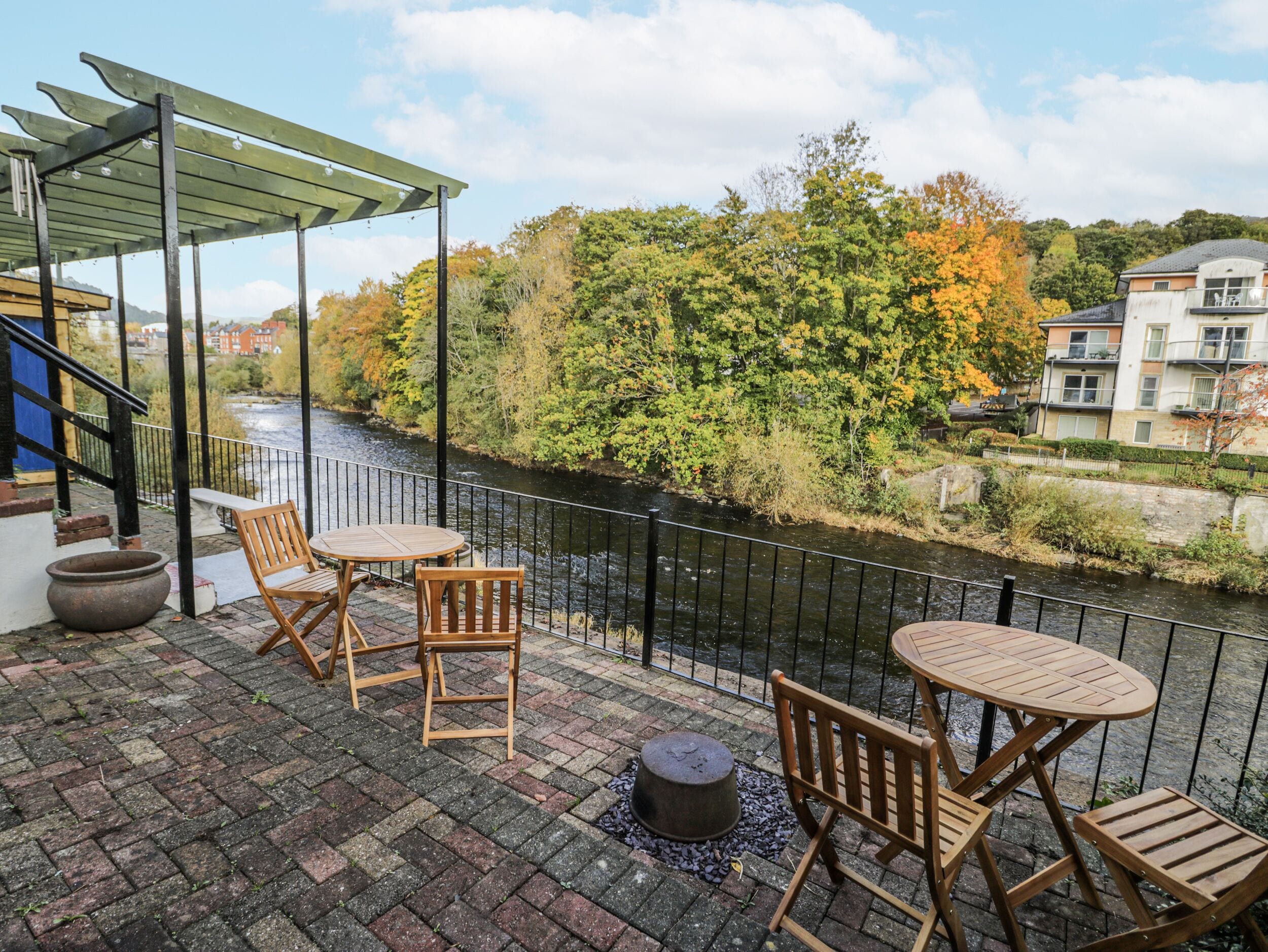 Cottage | Outdoor dining