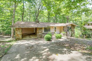 Exterior - 1/2 Mi to DeSoto Lake: Hot Springs Village Home (Hot Springs)